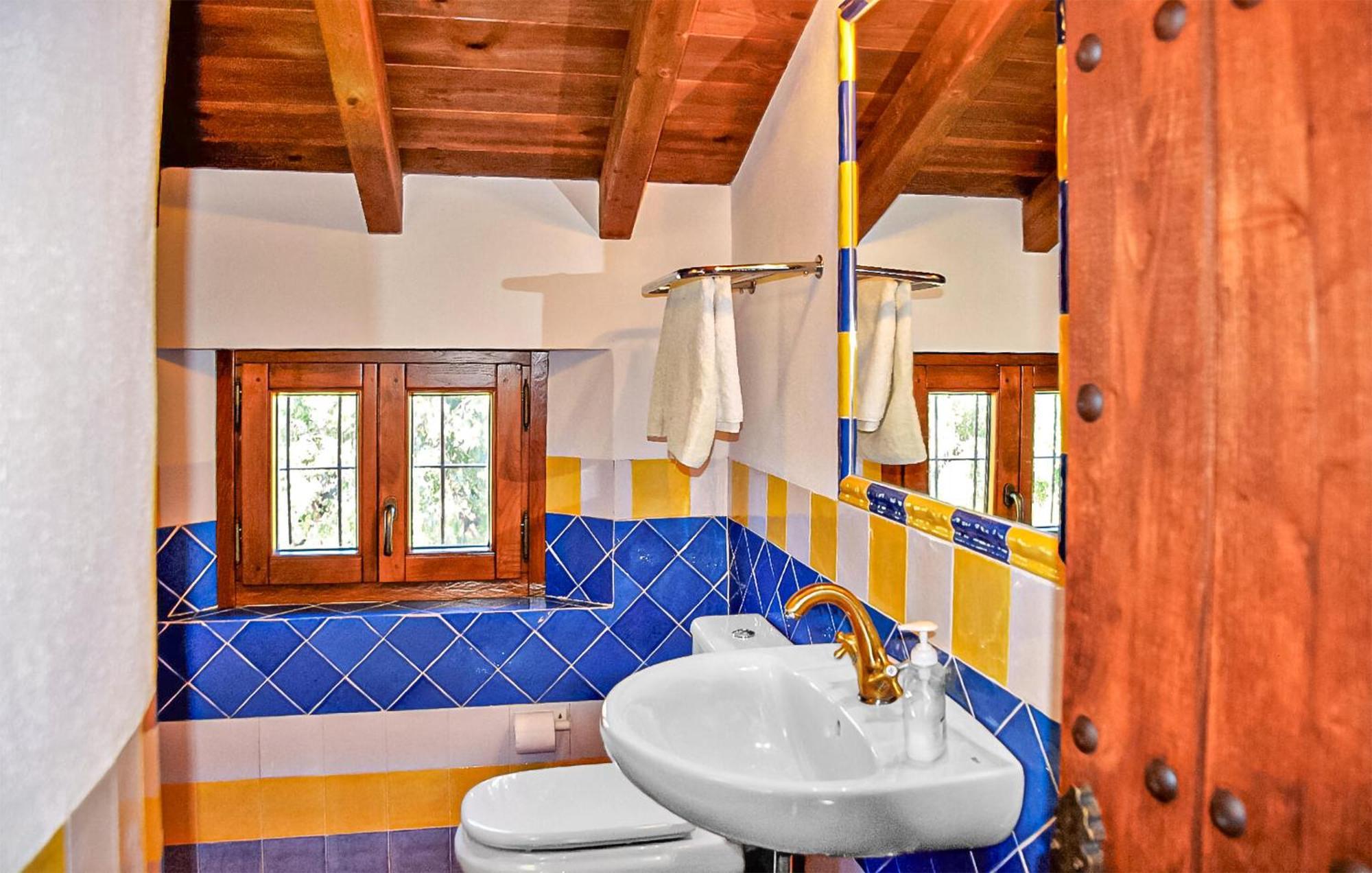 Lovely Home In Cortes De La Frontera With Kitchen Buitenkant foto